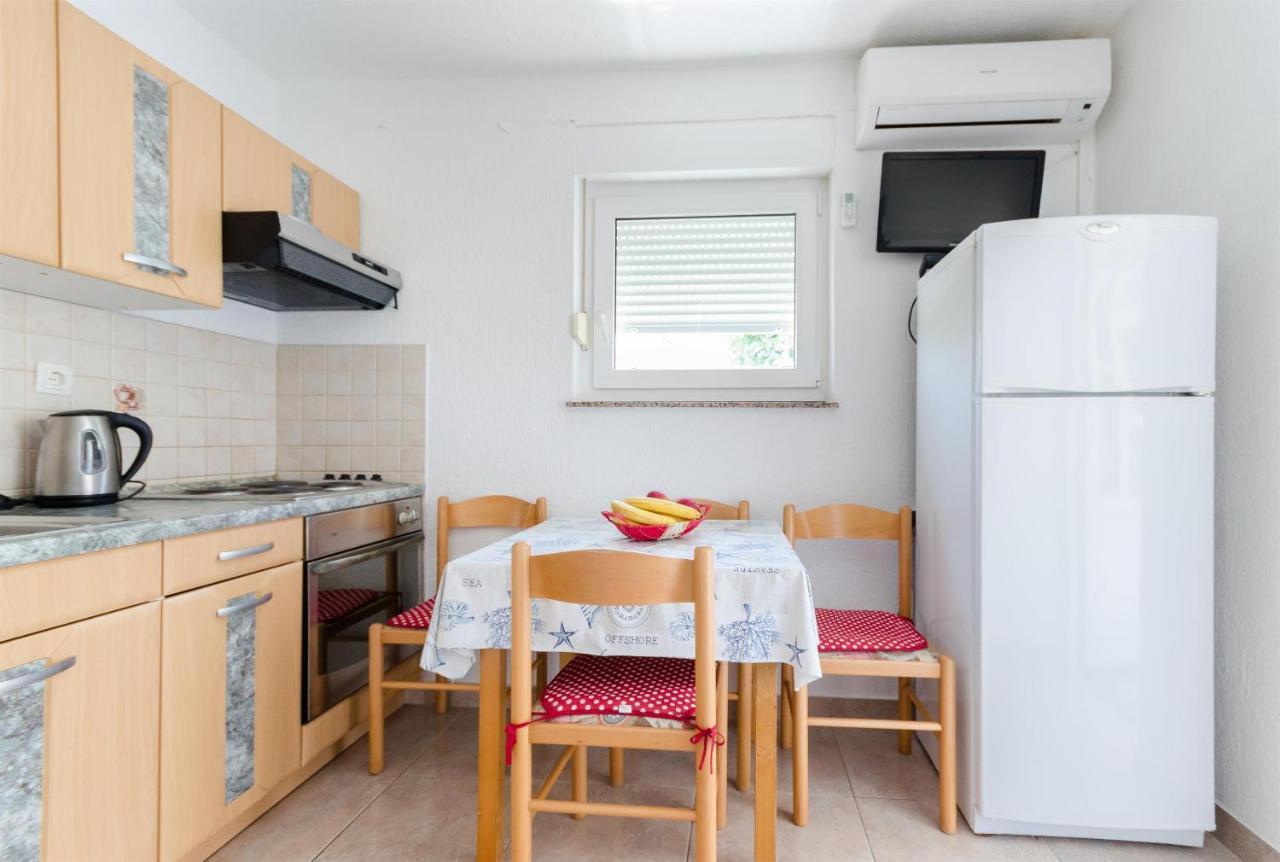 Apartments Ester Lopar Ngoại thất bức ảnh