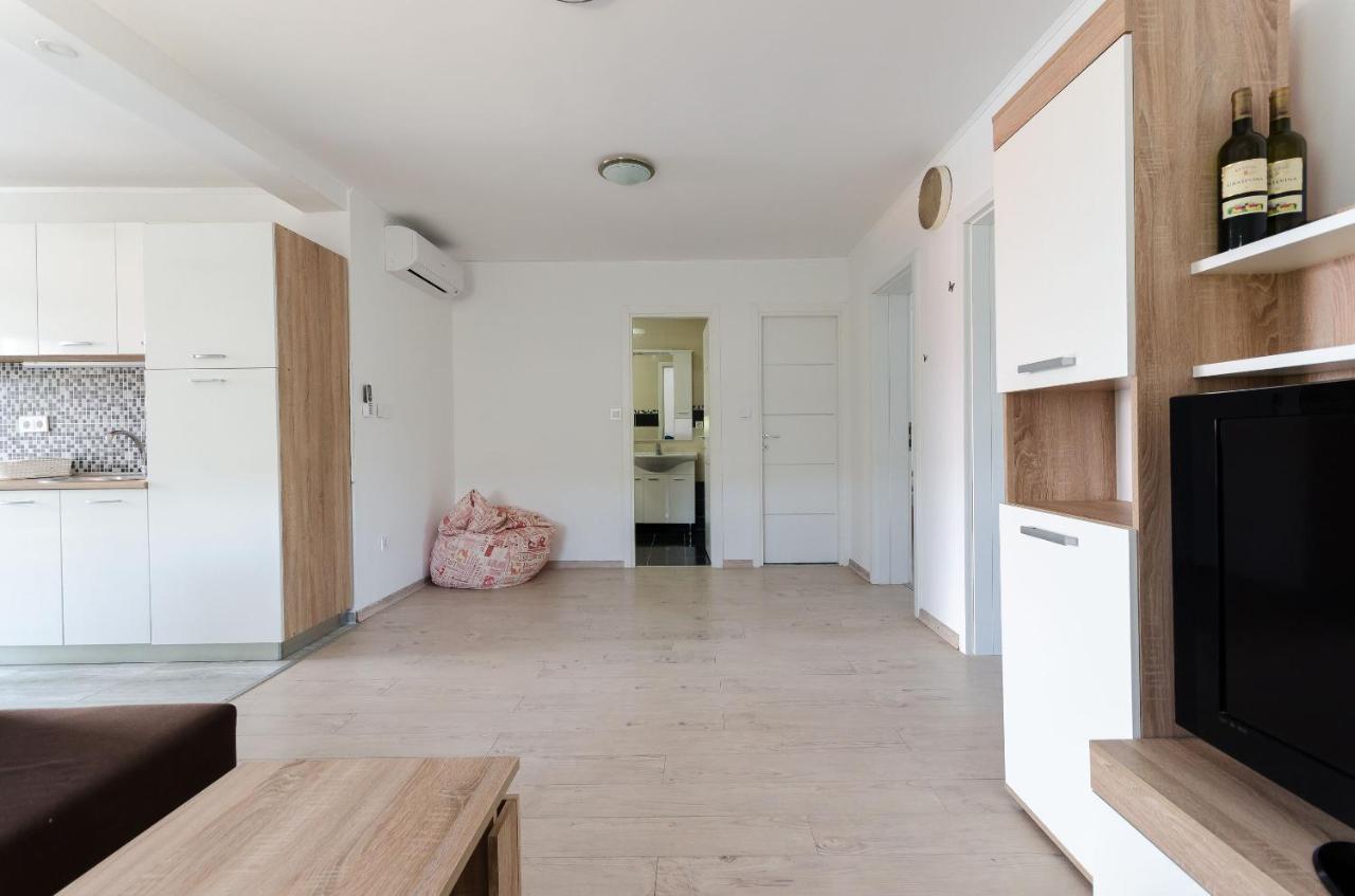 Apartments Ester Lopar Ngoại thất bức ảnh